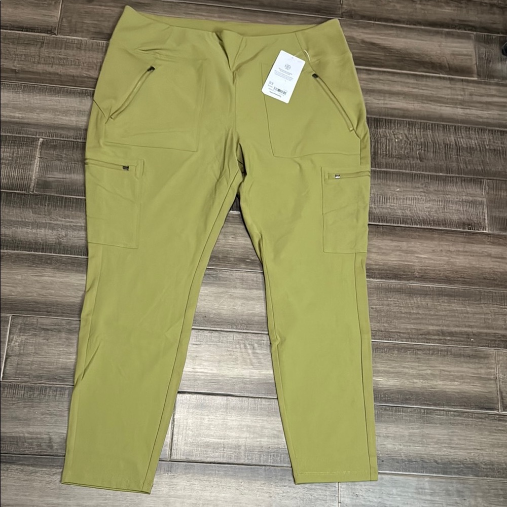 Women’s Cargo Ankle Pants, Olive Green